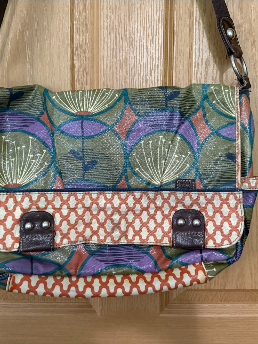 Fossil Printed Pattern Canvas Crossbody messenger Bag in Olive & Rust